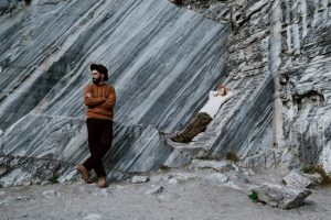 Understanding the Dynamics of Fashion Blogging and Editorial Content